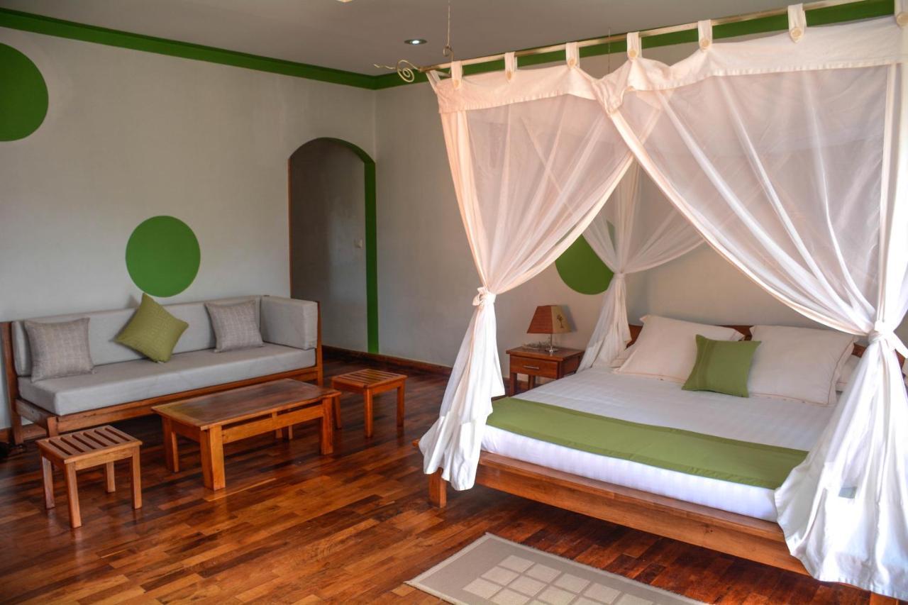 Andasibe Cyperus Hotel Moramanga Buitenkant foto