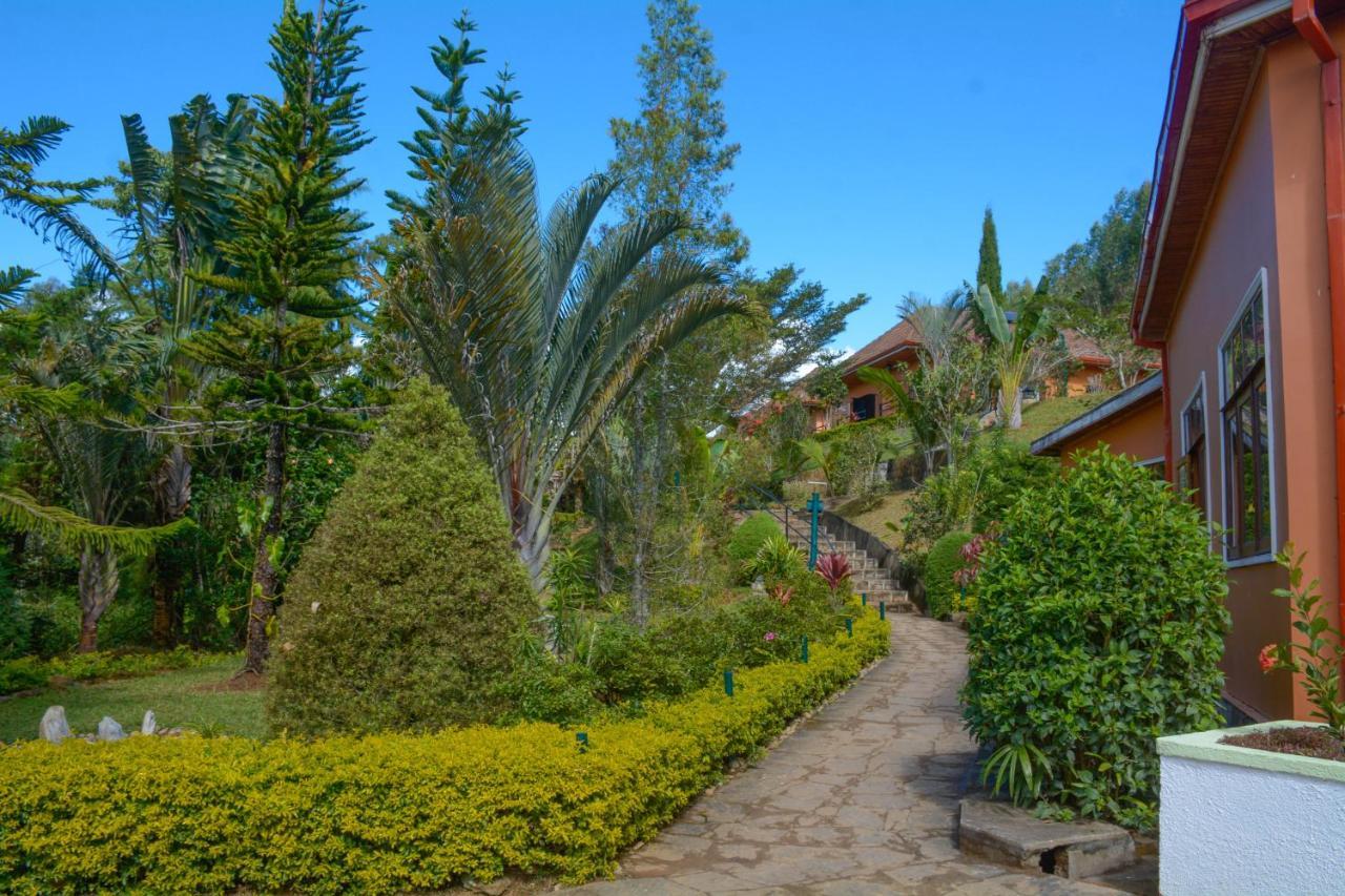 Andasibe Cyperus Hotel Moramanga Buitenkant foto